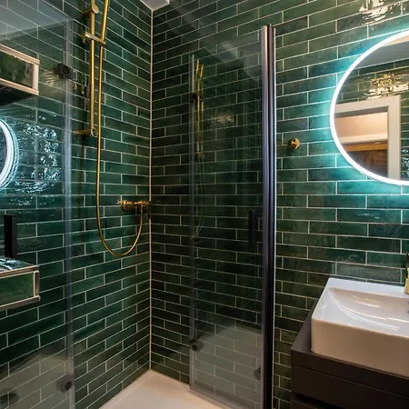 Deluxe 2bedroom Frankfurt Westend Apartment *